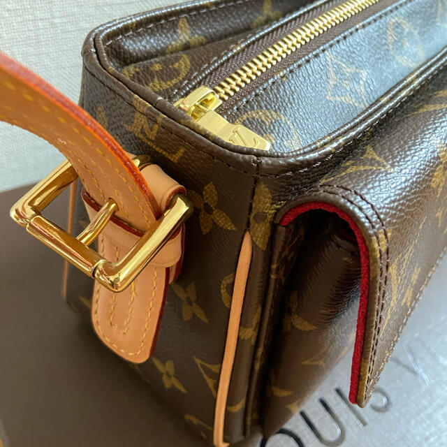 LOUIS VUITTON ショルダーバッグ