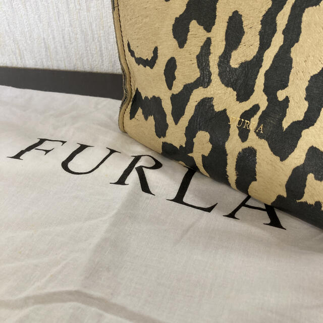 Furla(フルラ)のhiroさん専用⭐︎ フルラ　アニマル　ジラフ　リバーシブル　正規品 レディースのバッグ(ハンドバッグ)の商品写真