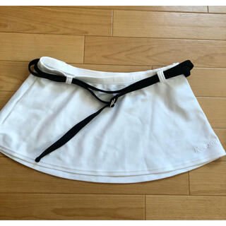 リーボック(Reebok)の【新品未使用】Reeboxリーボック　テニススコート。スカート。白。ホワイト。黒(ウェア)