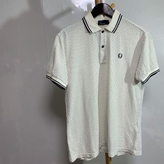 フレッドペリー(FRED PERRY)のFRED PEARY ポロシャツ　 M ホワイト　ドット　品番55(ポロシャツ)