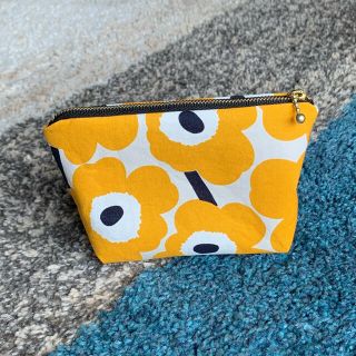 マリメッコ(marimekko)のマリメッコ ハンドメイド ポーチ(UNIKKO)(ポーチ)