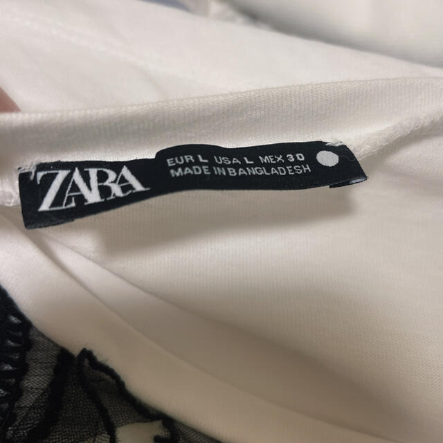 ZARA(ザラ)のtomon様専用　ZARA ザラ❤️フリルTシャツ　甘辛コーデ レディースのトップス(Tシャツ(半袖/袖なし))の商品写真