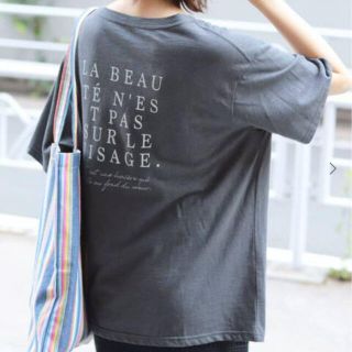 スローブイエナ(SLOBE IENA)のな〜こ様専用　SLOBE IENA バックロゴルーズTEE(Tシャツ(半袖/袖なし))