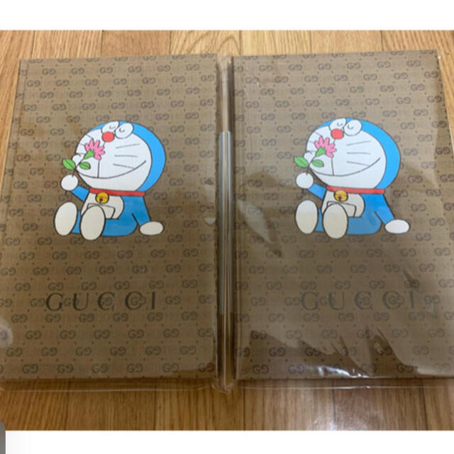 小学館(ショウガクカン)のドラえもん × GUCCI 限定コラボノート 2個セット　グッチ インテリア/住まい/日用品の文房具(ノート/メモ帳/ふせん)の商品写真