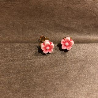 スナイデル(SNIDEL)の✴︎レトロミニフラワー　ピアス　ピンク✴︎(ピアス)