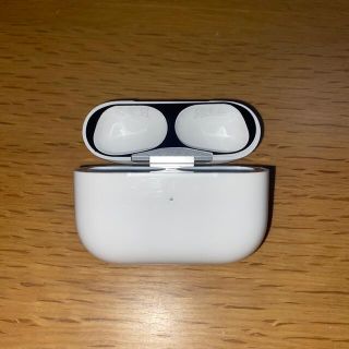 アップル(Apple)の純正品　AirPods Pro  充電ケースのみ(ヘッドフォン/イヤフォン)