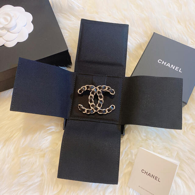 CHANEL ブローチ