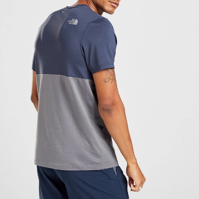 THE NORTH FACE(ザノースフェイス)のノースフェイス カラーブロックTシャツ 海外XLサイズ メンズのトップス(Tシャツ/カットソー(半袖/袖なし))の商品写真