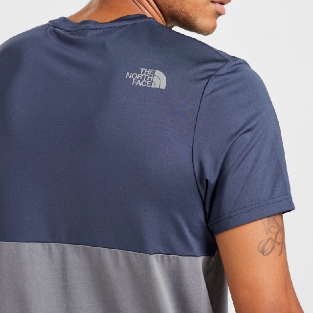 THE NORTH FACE(ザノースフェイス)のノースフェイス カラーブロックTシャツ 海外XLサイズ メンズのトップス(Tシャツ/カットソー(半袖/袖なし))の商品写真