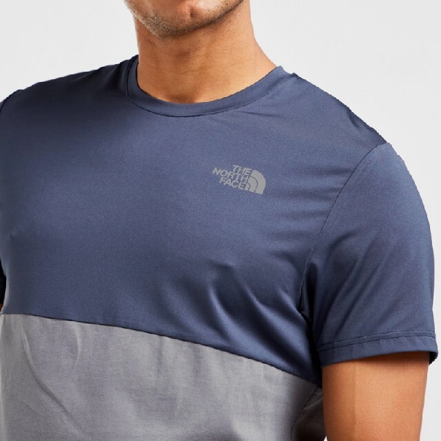 THE NORTH FACE(ザノースフェイス)のノースフェイス カラーブロックTシャツ 海外XLサイズ メンズのトップス(Tシャツ/カットソー(半袖/袖なし))の商品写真