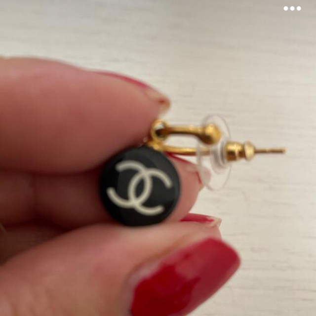 CHANEL(シャネル)のCHANELピアス。画像最後までみてね レディースのアクセサリー(ピアス)の商品写真