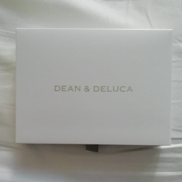 DEAN & DELUCA(ディーンアンドデルーカ)のDEAN & DELUCA ギフトカタログ チャコール C チケットのチケット その他(その他)の商品写真