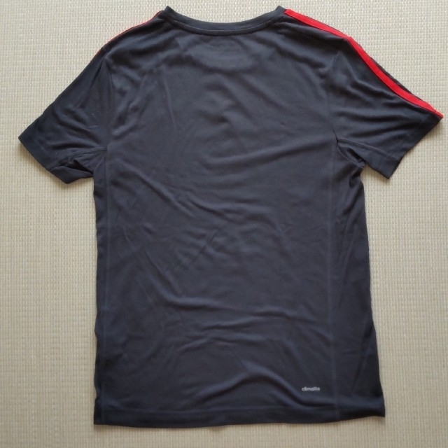 adidas(アディダス)のアディダス Tシャツ  size160 キッズ/ベビー/マタニティのキッズ服男の子用(90cm~)(Tシャツ/カットソー)の商品写真