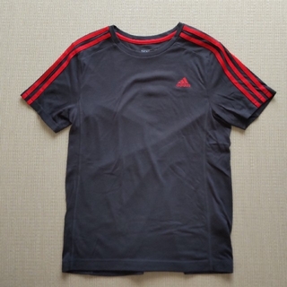 アディダス(adidas)のアディダス Tシャツ  size160(Tシャツ/カットソー)