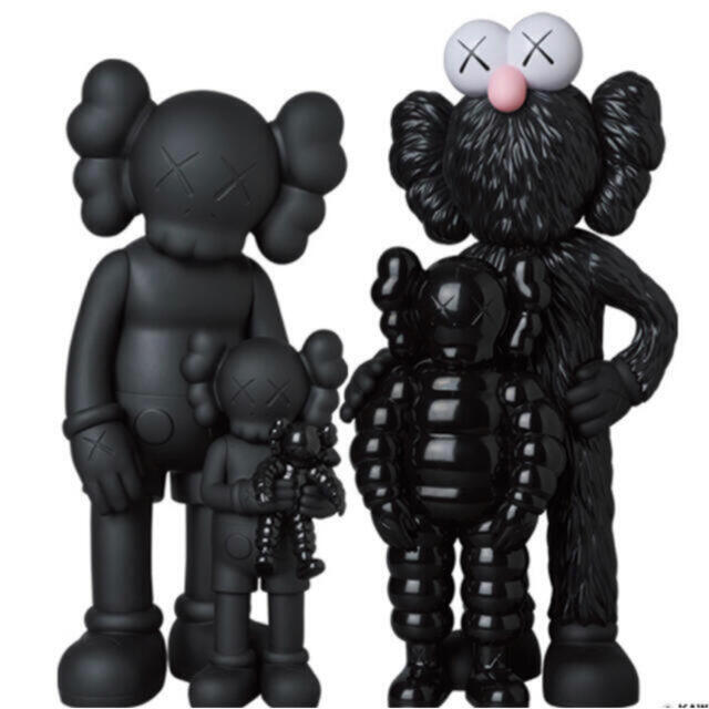 キャラクターグッズkaws カウズ　FAMILY BLACK KAWS TOKYO FIRST