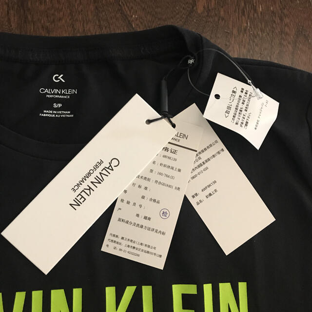 Calvin Klein(カルバンクライン)の週末セール☆ CALVIN KLEIN カルバンクライン　新品　半袖Ｔシャツ レディースのトップス(Tシャツ(半袖/袖なし))の商品写真