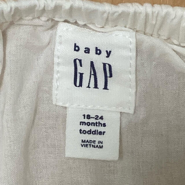 babyGAP(ベビーギャップ)の花柄ワンピース90 キッズ/ベビー/マタニティのキッズ服女の子用(90cm~)(ワンピース)の商品写真