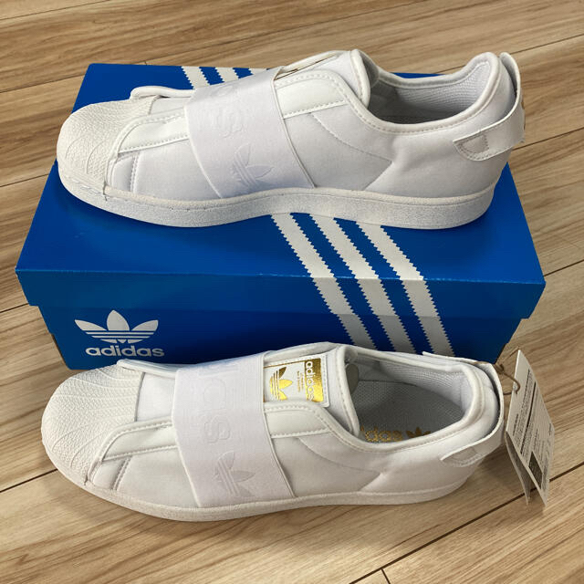 【新品】 adidas SUPERSTAR スニーカー 23.5cm