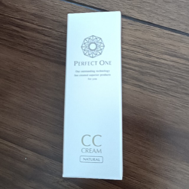 PERFECT ONE(パーフェクトワン)のパーフェクトワン　ＣＣクリーム12g　新品 コスメ/美容のベースメイク/化粧品(CCクリーム)の商品写真