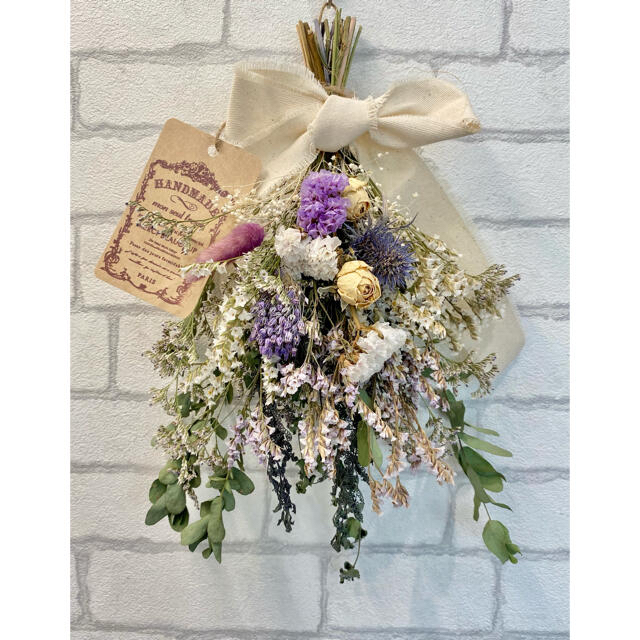 ドライフラワー スワッグ❁43ローズ 薔薇 スターチス 紫 白 ユーカリ 花束 ドライフラワー スワッグ❁43ローズ 薔薇 スターチス 紫 白 ユーカリ 花束