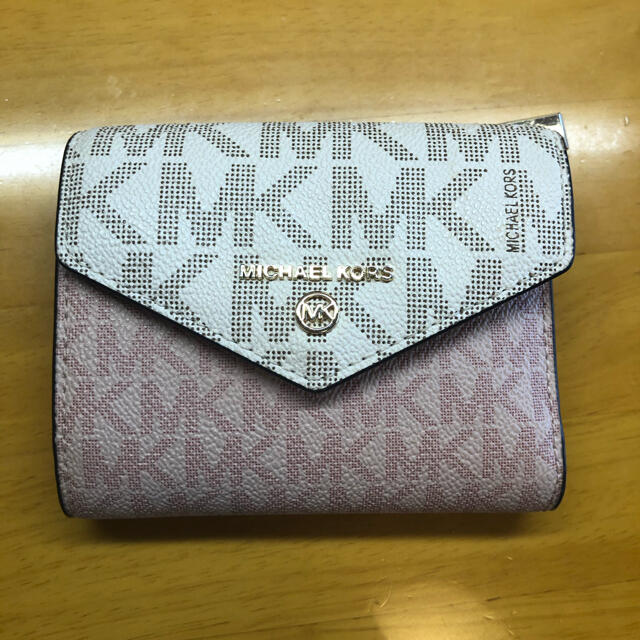 Michael Kors(マイケルコース)のマイケルコース　二つ折り財布 レディースのファッション小物(財布)の商品写真