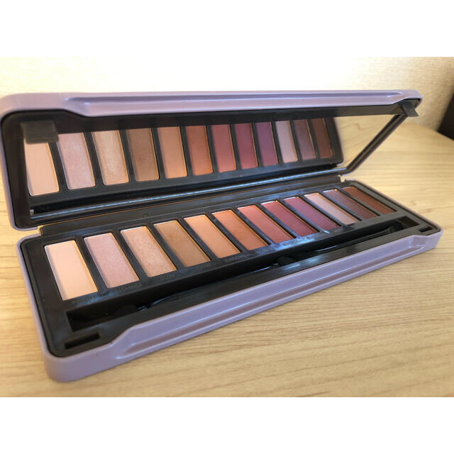 BYS(バイズ)のBYS EYE SHADOW PALETTE BERRIES コスメ/美容のベースメイク/化粧品(アイシャドウ)の商品写真