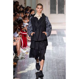 Yohji Yamamoto(ストライプ ・ テーラードジャケット)のフリマ Yohji Yamamoto(ストライプ ・ テーラードジャケット)のフリマ