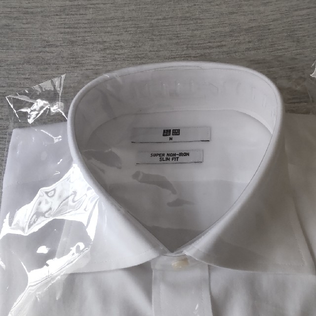 UNIQLO(ユニクロ)のUNIQLOファインクロススーパーノンアイロンスリムフィットシャツ メンズのトップス(シャツ)の商品写真