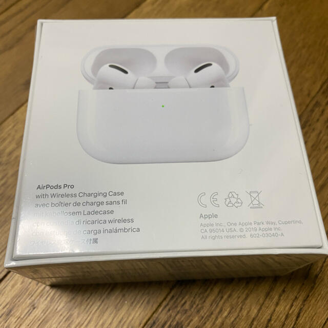 Apple(アップル)の【新品未開封】Apple AirPods Pro MWP22J/A　本物 スマホ/家電/カメラのオーディオ機器(ヘッドフォン/イヤフォン)の商品写真