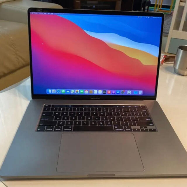 MacBook Pro 2019 16” 2.4ghz i9 64gb 4tb