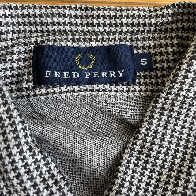 FRED PERRY(フレッドペリー)のFRED PERRY レディースのトップス(ポロシャツ)の商品写真