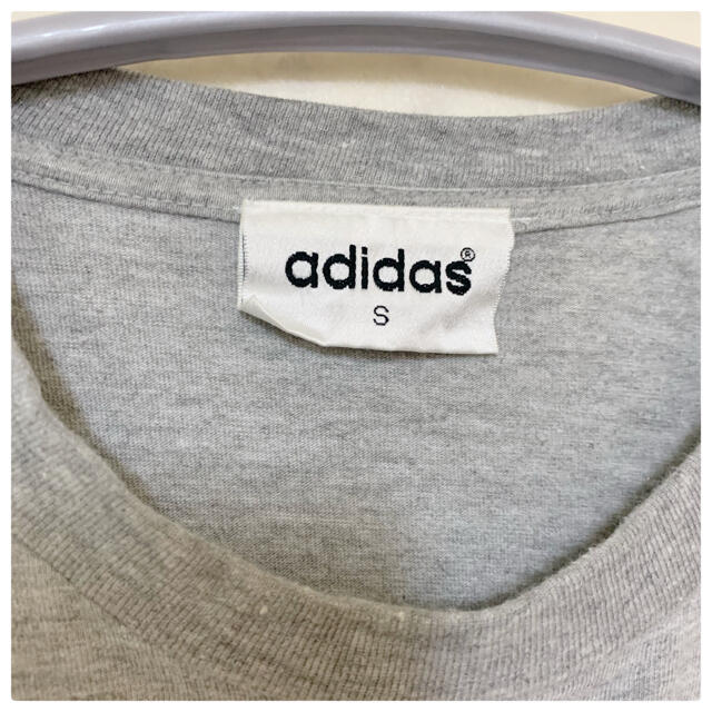 adidas(アディダス)のadidas グレー メンズ Tシャツ メンズのトップス(Tシャツ/カットソー(半袖/袖なし))の商品写真