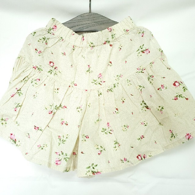 レディース ジュニア 花柄 キュロット ショートパンツ 150サイズ キッズ/ベビー/マタニティのキッズ服女の子用(90cm~)(パンツ/スパッツ)の商品写真