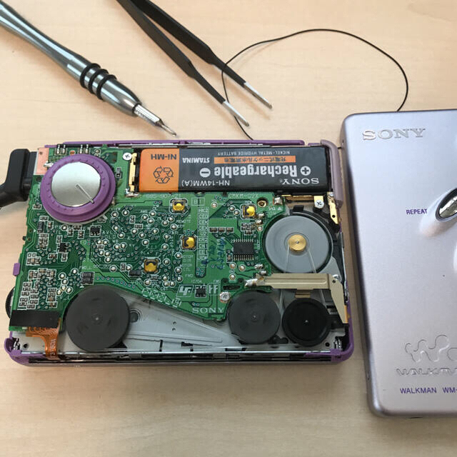 美品DE可動品】ソニーカセットウォークマン WM-EX631 美品DE可動品】ソニーカセットウォークマン WM-EX631