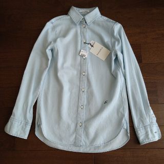 マディソンブルー(MADISONBLUE)の新品　MADISONBLUE　マダムシャツ　デニム(シャツ/ブラウス(長袖/七分))