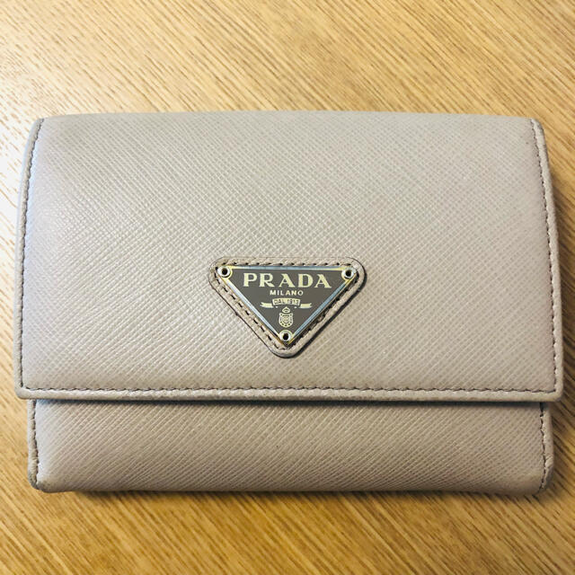 PRADA(プラダ)のプラダ　二つ折り財布 レディースのファッション小物(財布)の商品写真