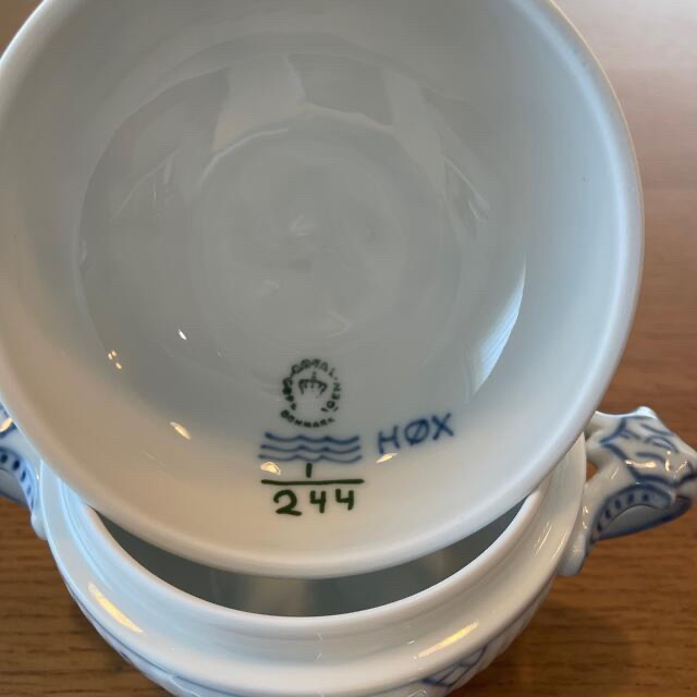 ROYAL COPENHAGEN(ロイヤルコペンハーゲン)のロイヤルコペンハーゲン　シュガーポット インテリア/住まい/日用品のキッチン/食器(食器)の商品写真