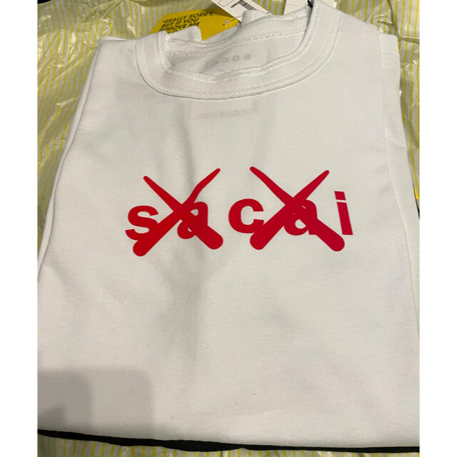 sacai(サカイ)の【bbsmさん専用】sacai KAWS T White サイズ3 白赤 メンズのトップス(Tシャツ/カットソー(半袖/袖なし))の商品写真