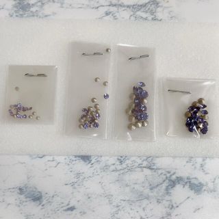 スワロフスキー(SWAROVSKI)のswarovski Vカットストーン(ネイル用品)