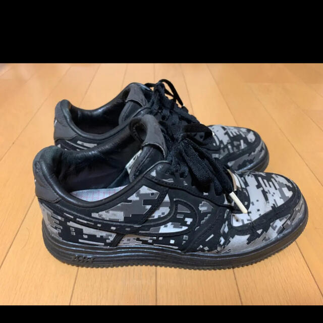 NIKE(ナイキ)のNIKE LUNAR FORCE 1 DIGITAL CAMOUGLAGE　 メンズの靴/シューズ(スニーカー)の商品写真