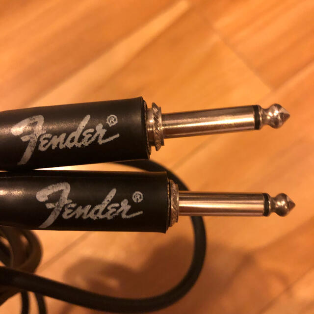 Fender(フェンダー)の【最終値下げ・売れなきゃ処分】フェンダー　シールドケーブル　3m 楽器のギター(シールド/ケーブル)の商品写真