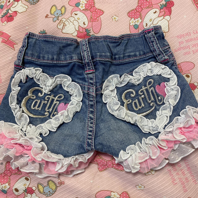 EARTHMAGIC(アースマジック)のフリフリショーパン キッズ/ベビー/マタニティのキッズ服女の子用(90cm~)(パンツ/スパッツ)の商品写真