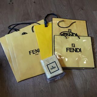 フェンディ(FENDI)のBLACK様専用FENDI フェンディ　ショッパー　保存袋　紙袋　7点セット　(ショップ袋)