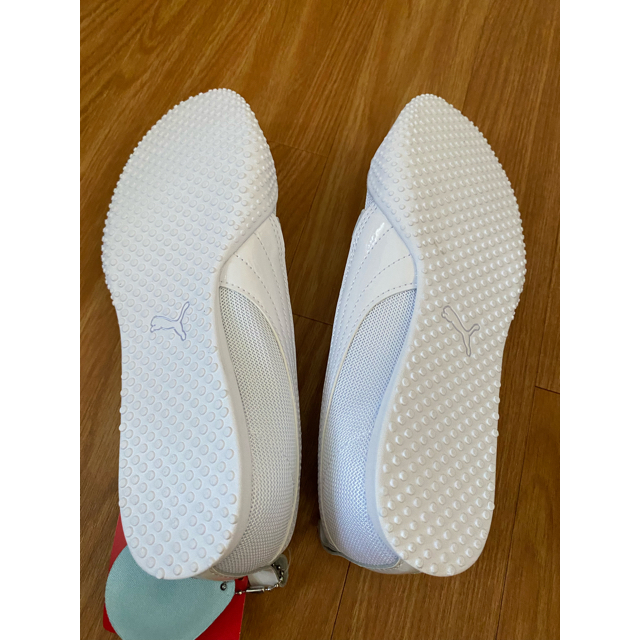PUMA(プーマ)のhinaさま専用新品⭐︎PUMA  ベラ バレリーナ　23.5cm レディースの靴/シューズ(スニーカー)の商品写真
