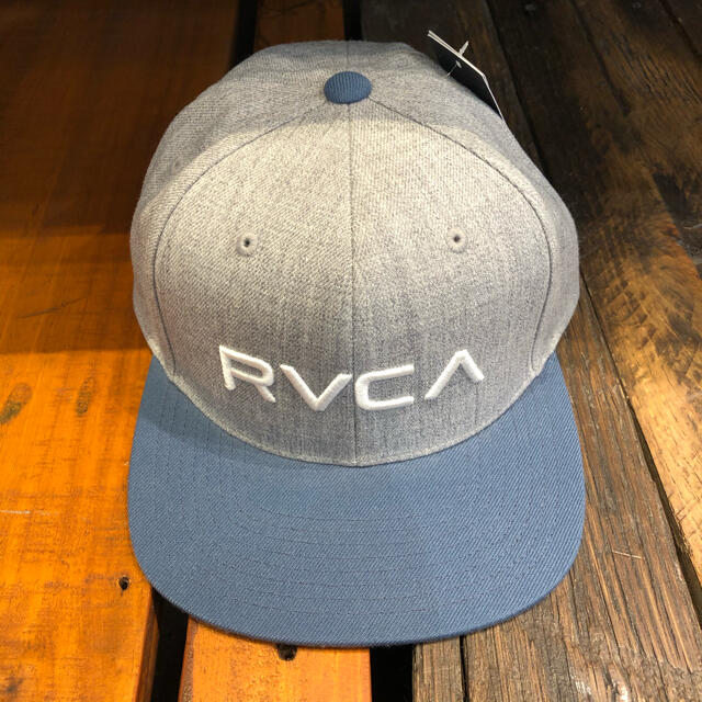 RVCA BA041-910 - GBLカラー - Fサイズ 新品未使用です！