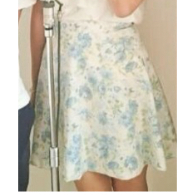 CECIL McBEE(セシルマクビー)のCecil Mcbee♡スカート♡春夏♡花柄♡清楚系 レディースのスカート(ひざ丈スカート)の商品写真