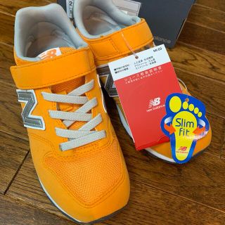 ニューバランス(New Balance)のキッズNew Balanceスニーカー　新品　　※箱なしで送らせていただきます(スニーカー)