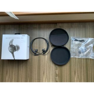 ボーズ(BOSE)のBOSE  QUIETCONTROL 30(ヘッドフォン/イヤフォン)