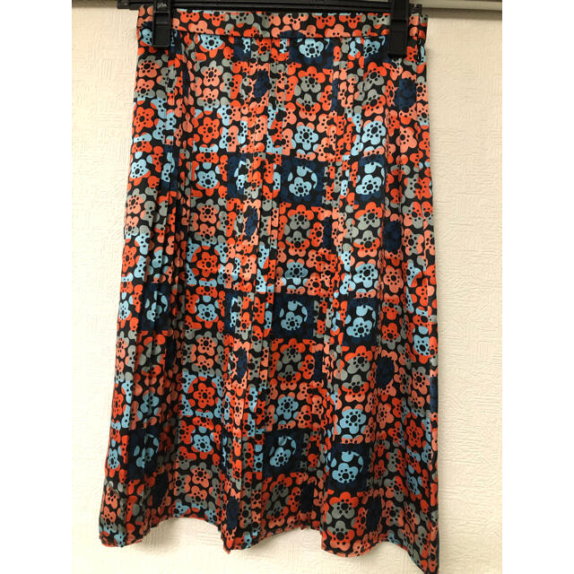 MARC JACOBS(マークジェイコブス)のマークジェイコブス　花柄シルクスカート レディースのスカート(ひざ丈スカート)の商品写真