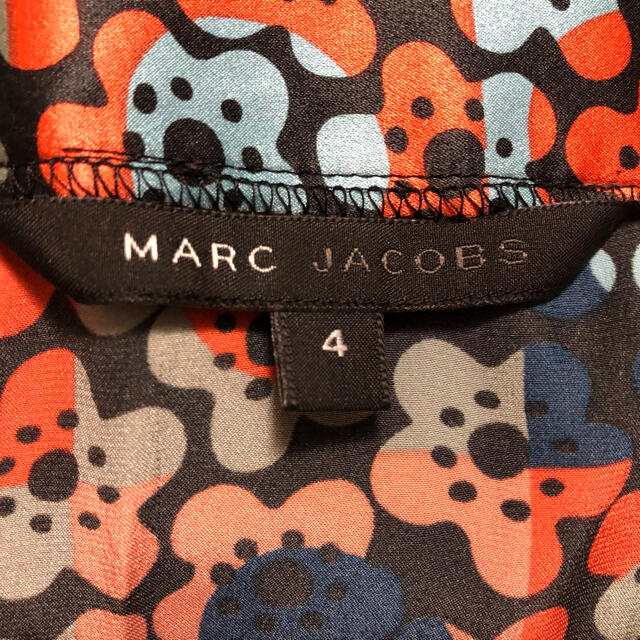 MARC JACOBS(マークジェイコブス)のマークジェイコブス　花柄シルクスカート レディースのスカート(ひざ丈スカート)の商品写真